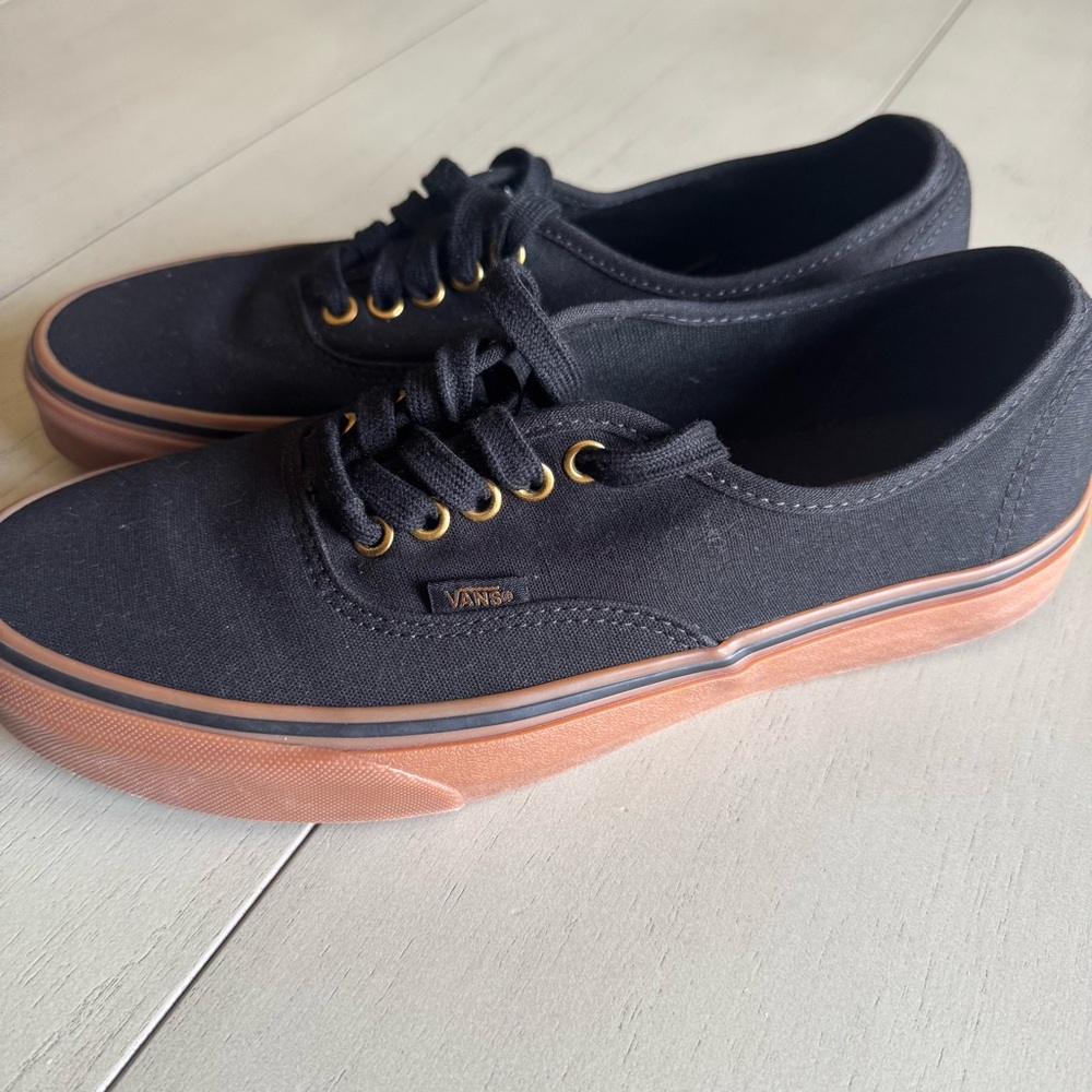 Black Van’s - Picture 2 of 6